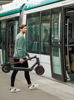 Adult Electric Scooter Folding Electric Scooter Tires 8.5 inch Speed 35KM/H 350W 36V10.4AH J-03 motorized scooter